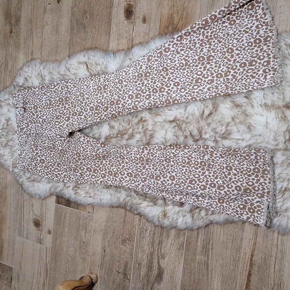 Saints & Hearts Leopard Print Flare Pants Size Small Boho Bell Bottom #1022 - Picture 4 of 12